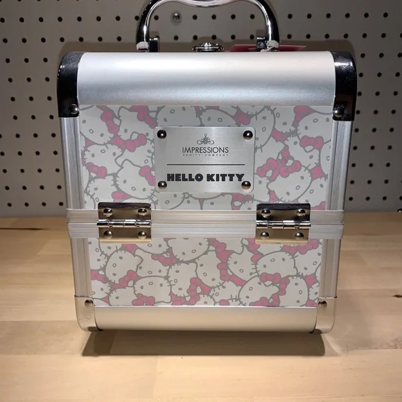 SANRIO HELLO KITTY IMPRESSIONS VANITY SLAYCUBE MAKEUP TRAVEL TRAIN CASE - Picture 8 of 10